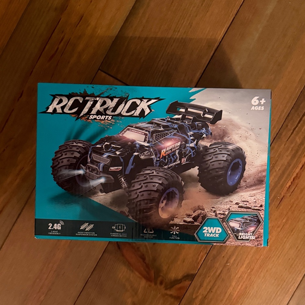 RC Truck Sports 2WD Track - Black and Blue